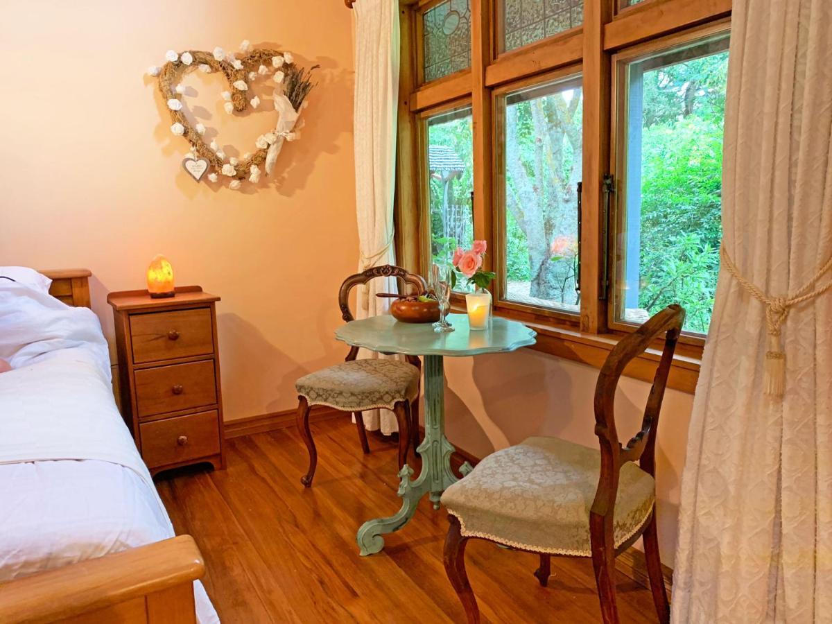 Quail Farm, Colonial Charm Bed & Breakfast Nelson Dış mekan fotoğraf